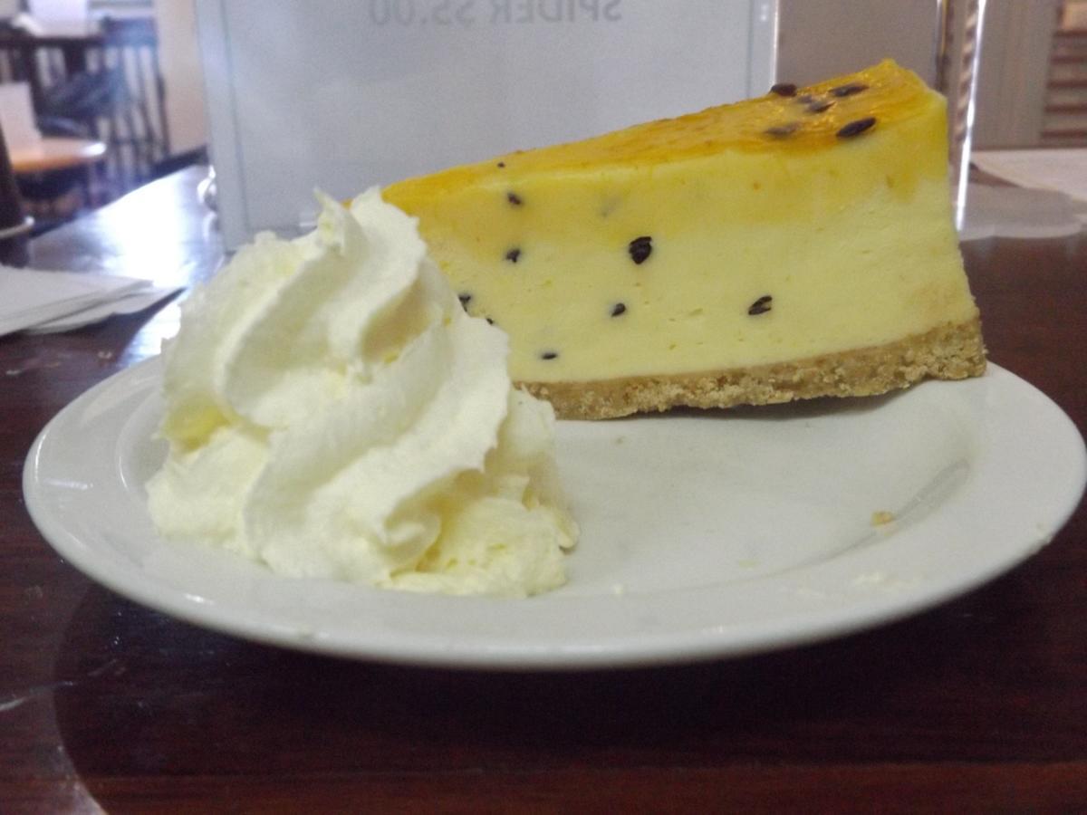 Queen Of The Murchison Guest House & Cafe Cue Екстериор снимка