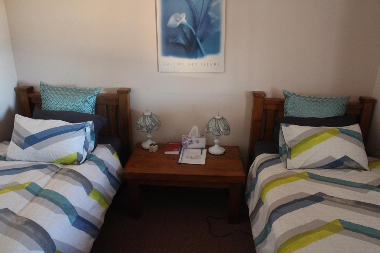 Queen Of The Murchison Guest House & Cafe Cue Екстериор снимка